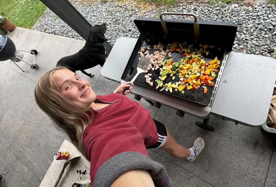 Leah Merten, grilling